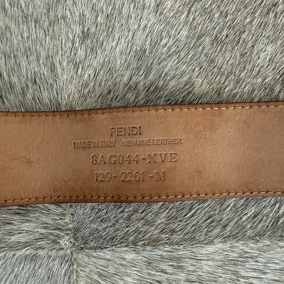 AUTHENTIC FENDI LEATHER CUFF - Picture 4 of 8